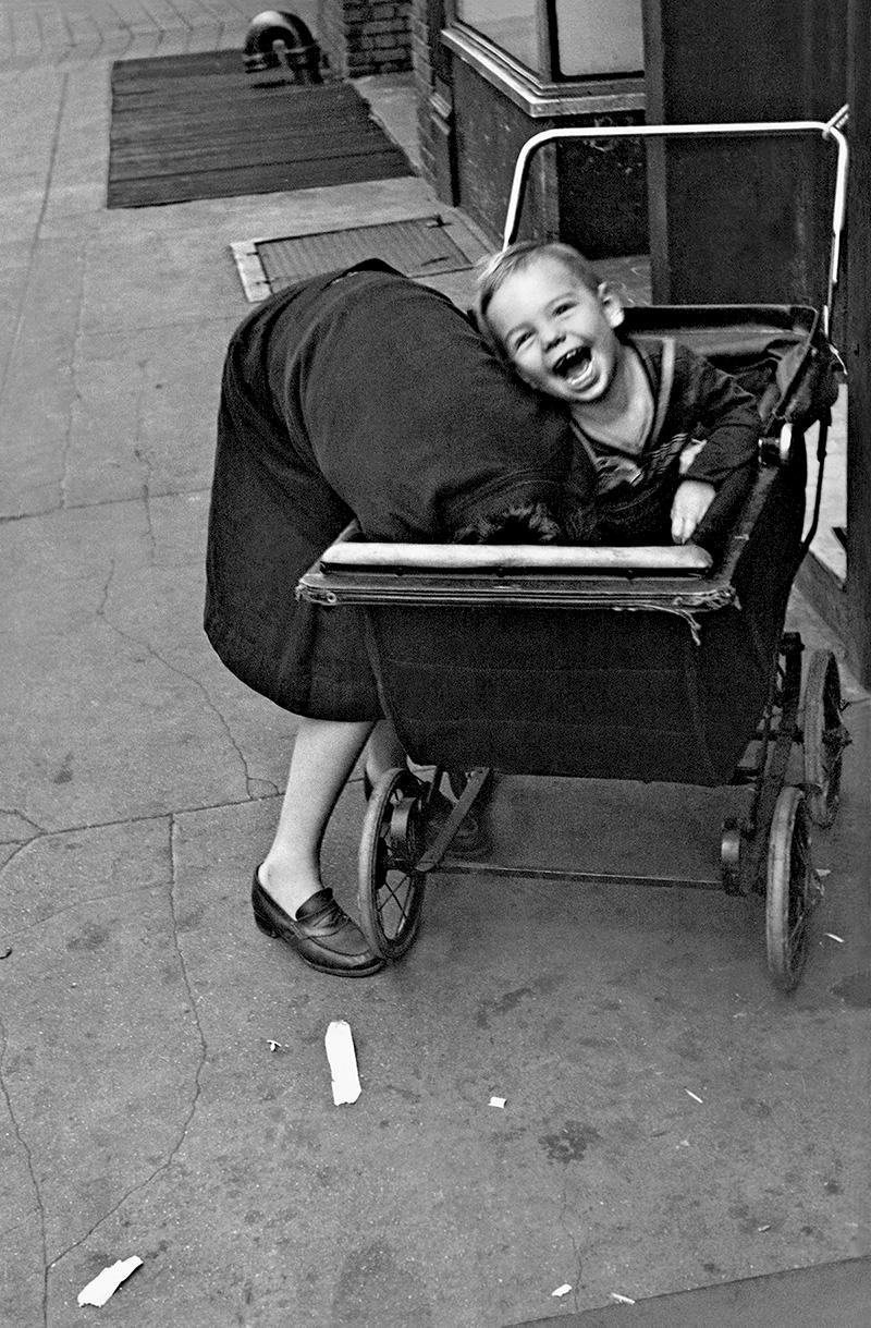 Helen Levitt: New York, 1940