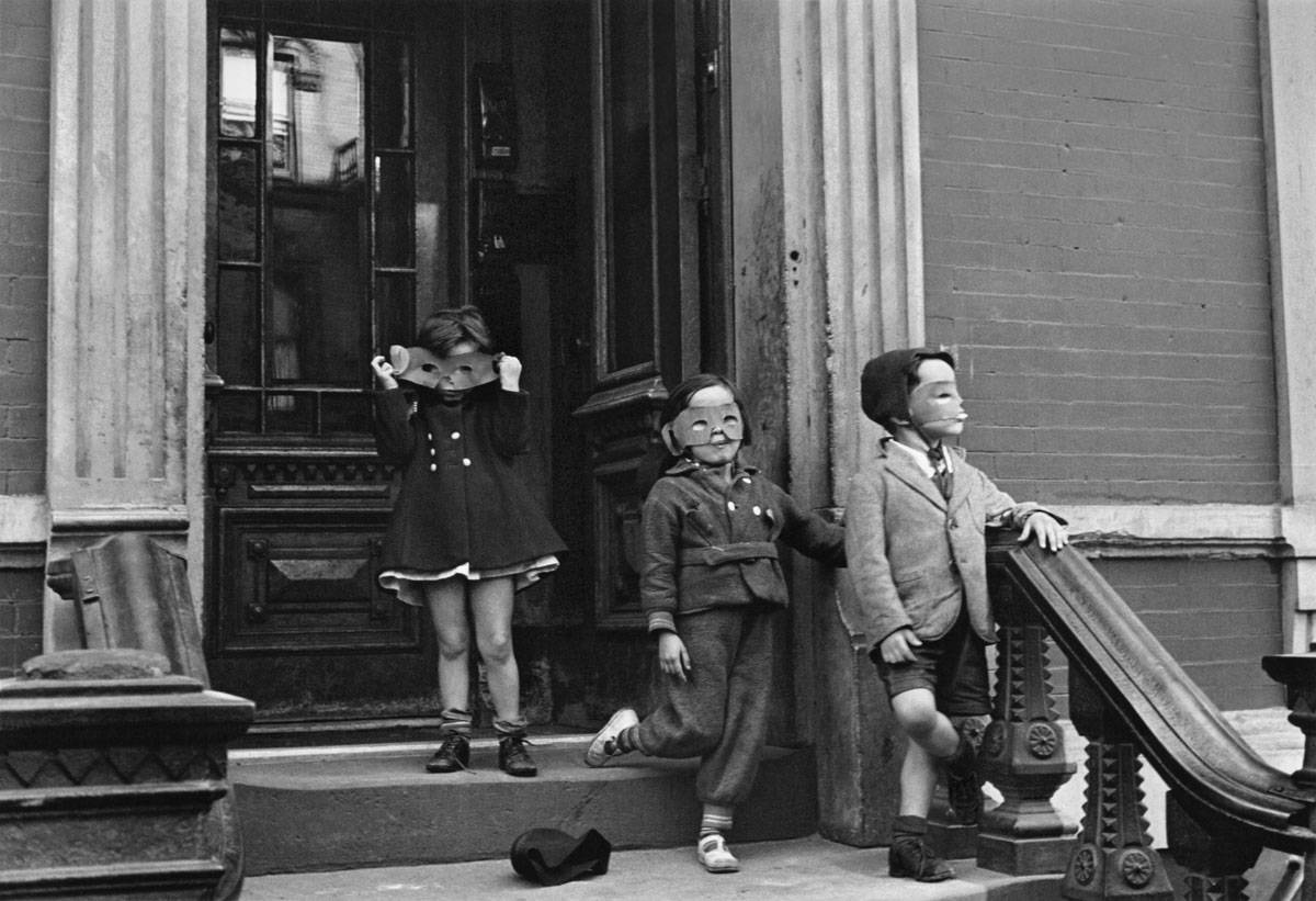 Helen Levitt: New York, 1940