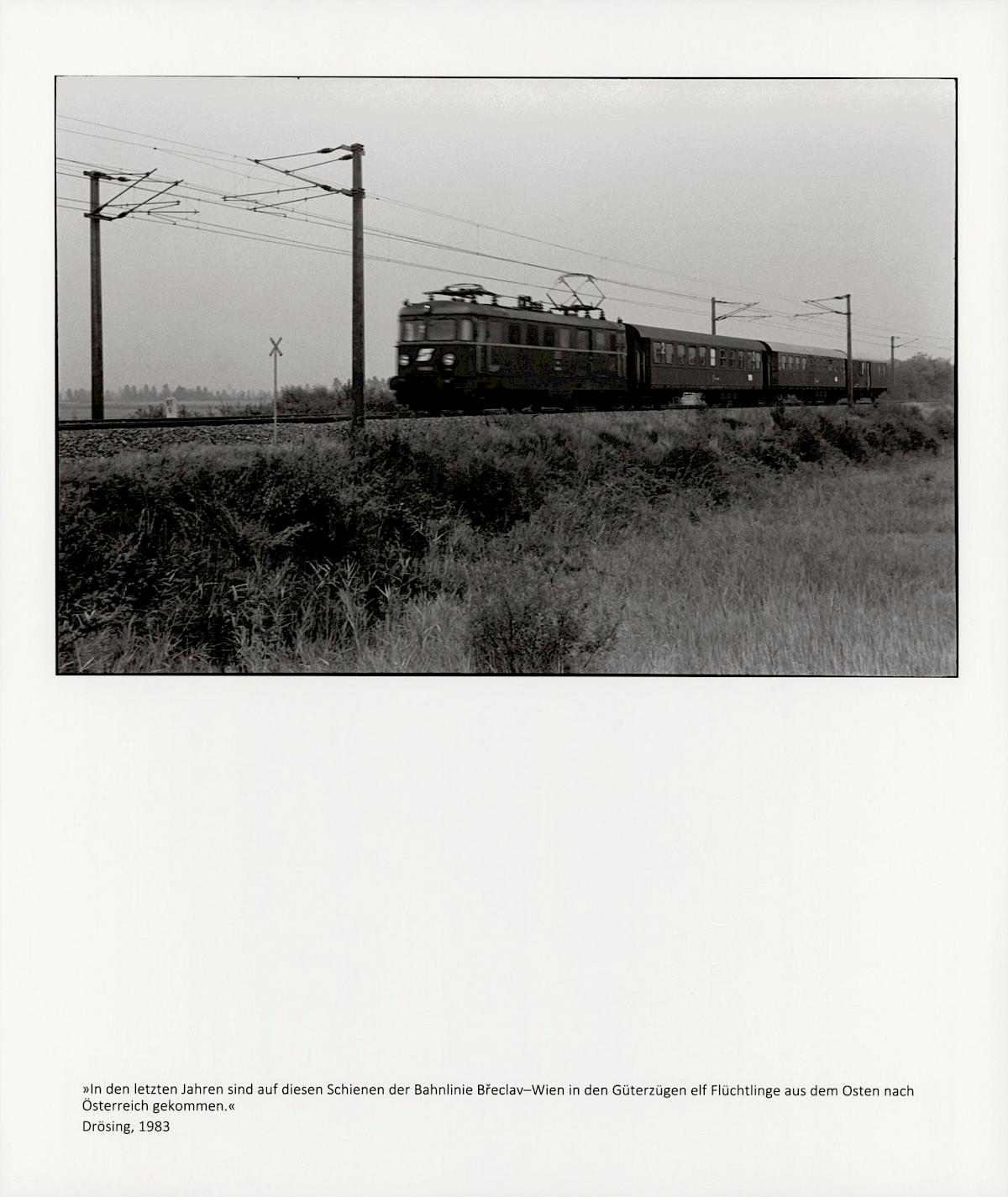 SEIICHI FURUYA | STAATSGRENZE, 1981-1983 | Lightjet-print Fotopapier: 50,6 x 60,4 cm (19 15/16 x 23 3/4 in.) | Erworben aus den Mitteln der Galerienförderung des BKA | Albertina, Wien