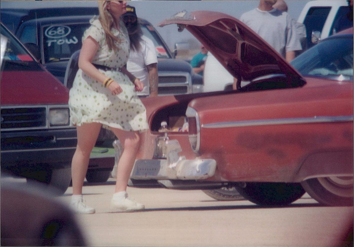 G.R.A.M. | Ohne Titel, aus: Paparazzi (L.A.), 1997 | C-Print, Diasec, 70 x 100 cm | Erworben aus den Mitteln der Galerieförderung des BMUKK von der Galerie Christine König, Wien | Albertina, Wien © G.R.A.M.