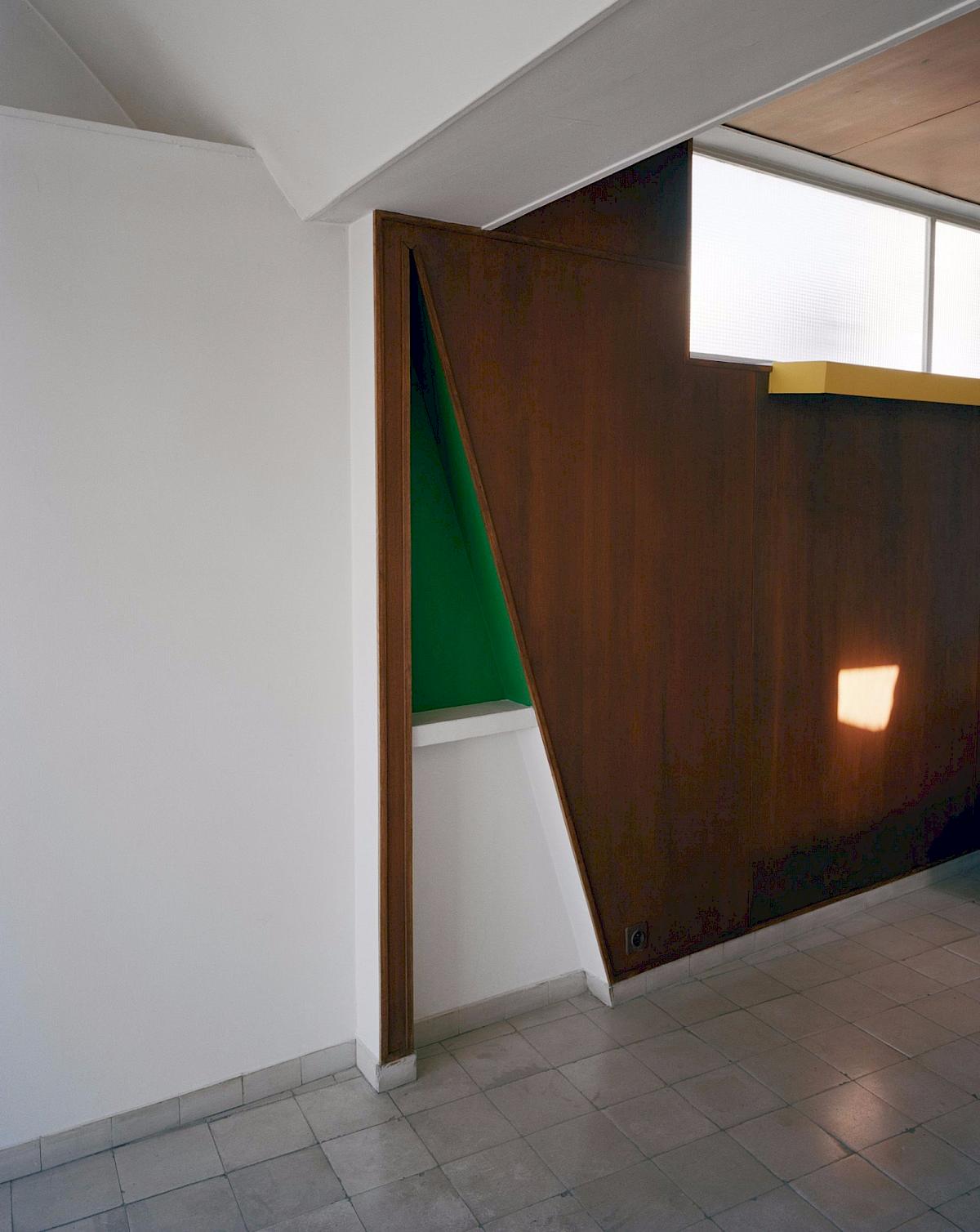 WERNER FEIERSINGER | Ohne Titel (Le Corbusier, Appartement, Paris), 2007 | C-Print, 157 x 125 cm | Erworben aus den Mitteln der Galerieförderung des BMUKK von der Galerie Martin Janda, Wien | Albertina, Wien © Werner Feiersinger